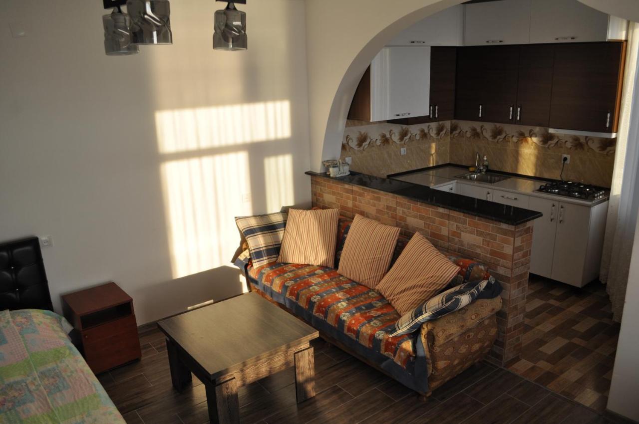 Akhmed Guest House Kvariati Exterior photo