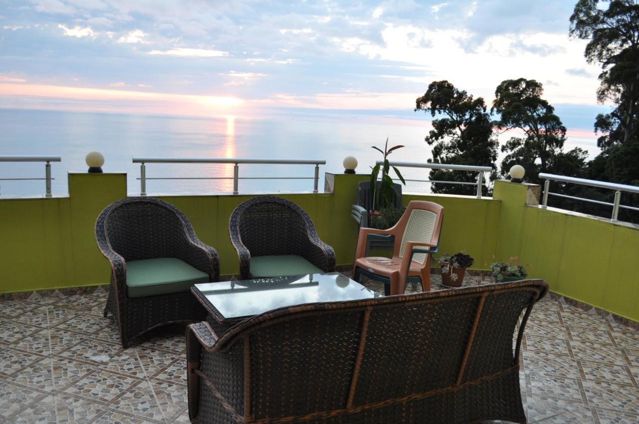 Akhmed Guest House Kvariati Exterior photo