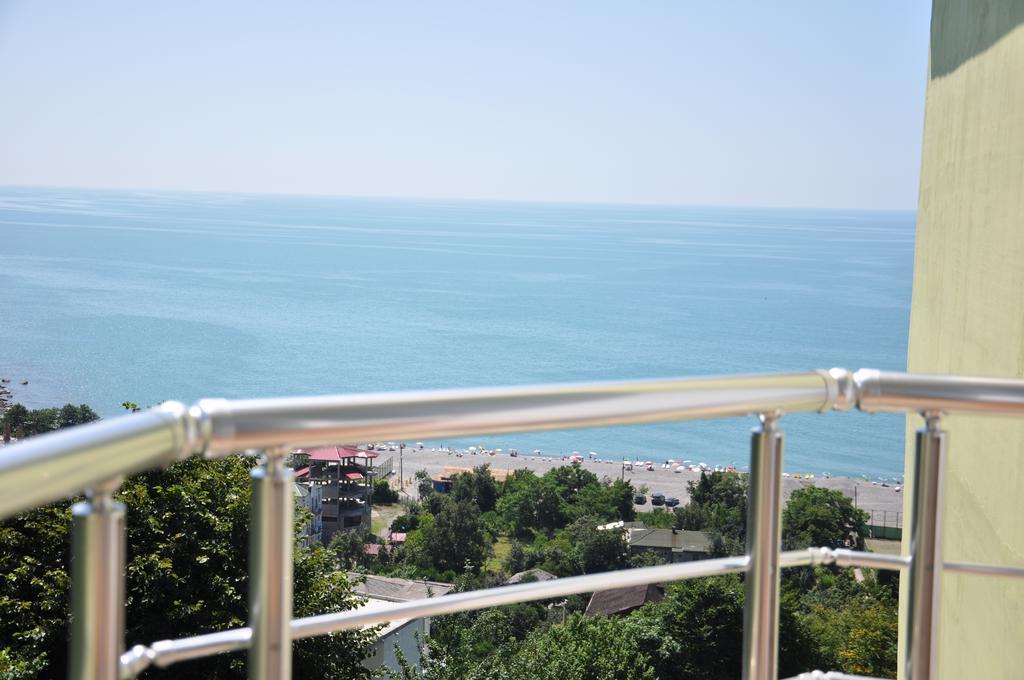 Akhmed Guest House Kvariati Exterior photo